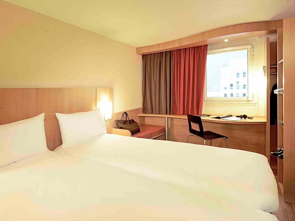 Ibis Carcassonne Est La Cite Hotel Bagian luar foto